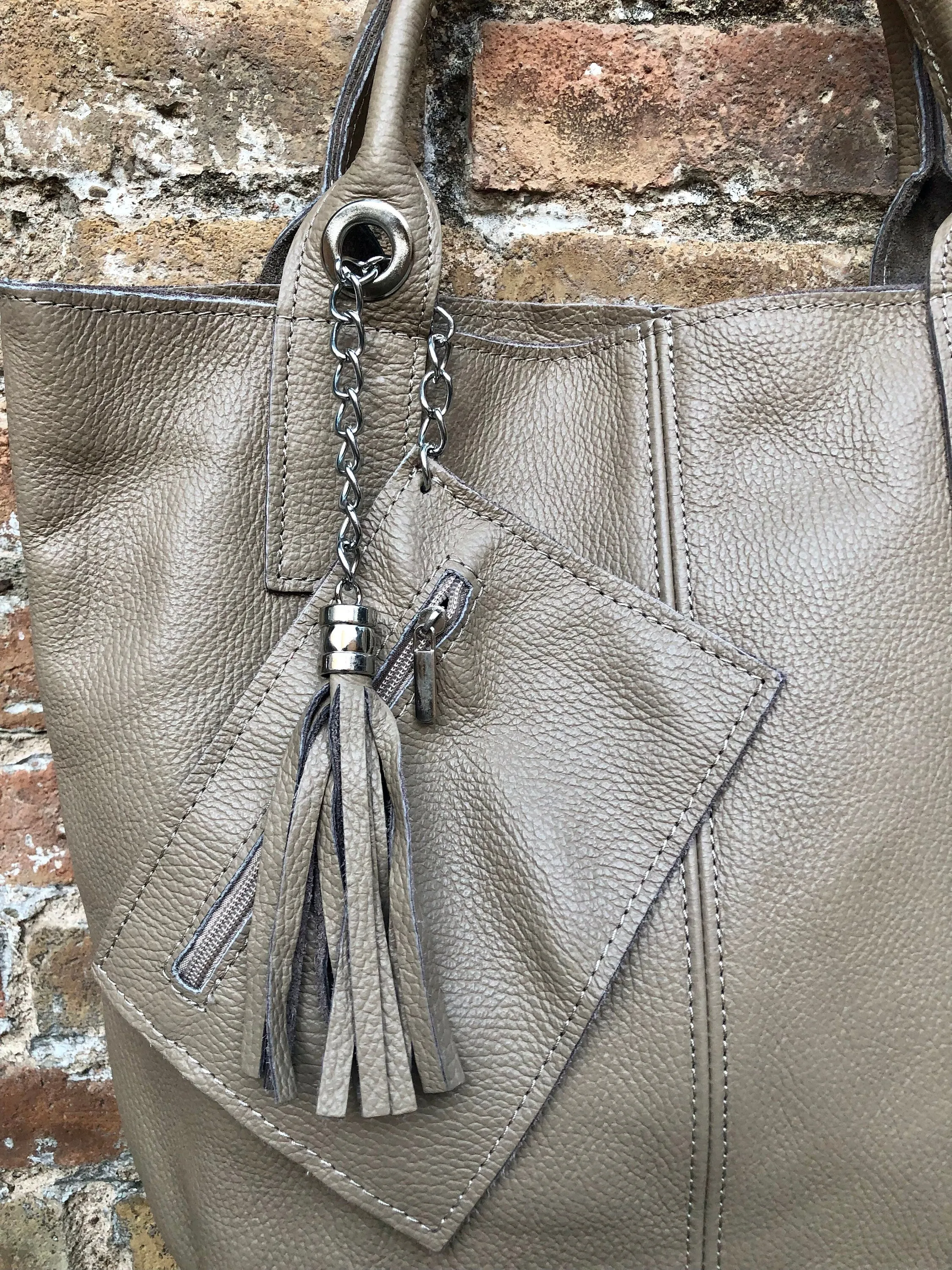 BEIGE tote leather shopper in GENUINE leather. Large carry all tote bag for your laptop, books. Leather shopper w/  lining   zipper