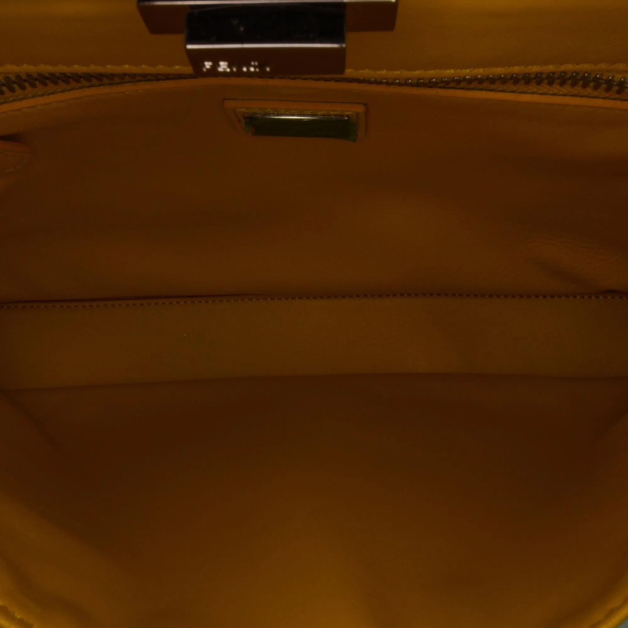 Fendi Medium Peekaboo Satchel (SHG-XV0djZ)