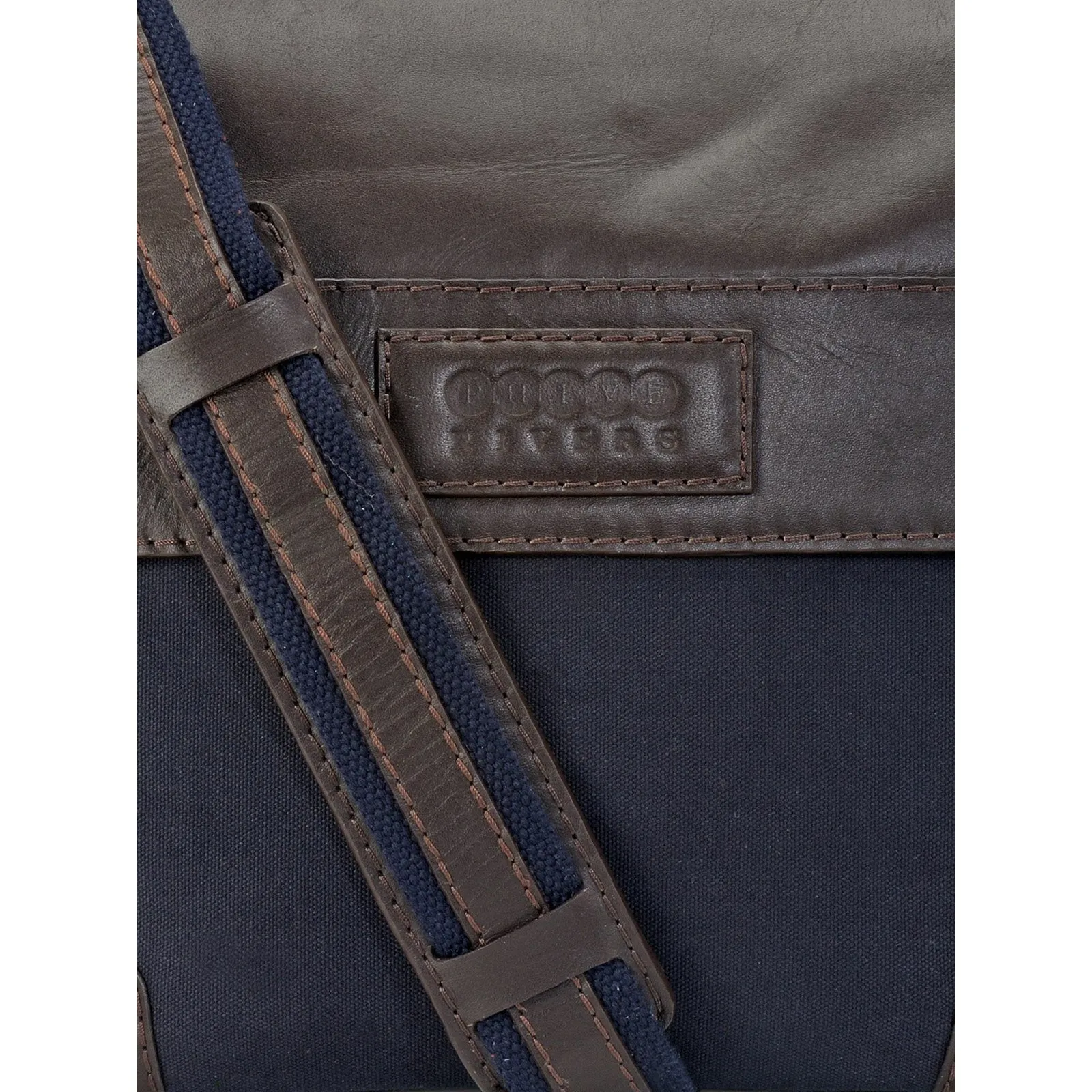 Leather Messenger Bag - PR1153